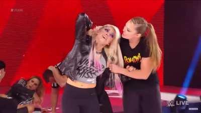 Ronda Rousey drags Alexa Bliss