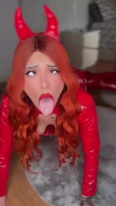 I want to misbehave, that's why I want you to cum on my tongue and face🥵