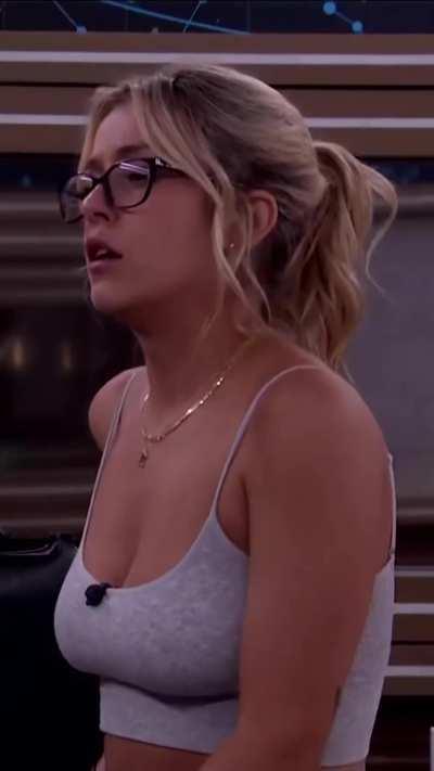 Reilly BB25 - hanging out lookin sexy (re-post with correct link)