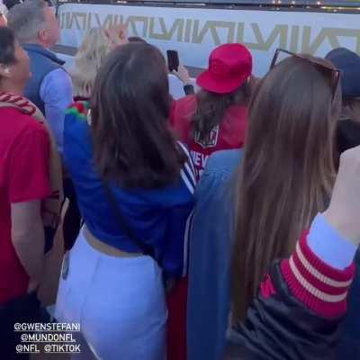 Xochitl enjoying Gwen Stefani