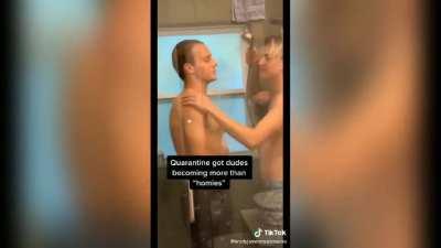 Good homies shower together