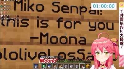 Miko’s sudden change in reaction to seeing her hometown Los Santos on Moona’s sign. Her 2.0 is so cute and expressive.