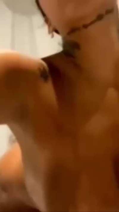 Twerking in shower 🚿 