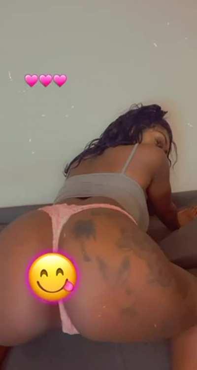 Totally forgot bout this one smhhh😑🥵 you glad I remembered babesss??🍒💦🧸💗💗🤪🤪😋