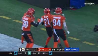 [Highlight] Mike Hilton picks off his former teammate and runs it back for a touchdown