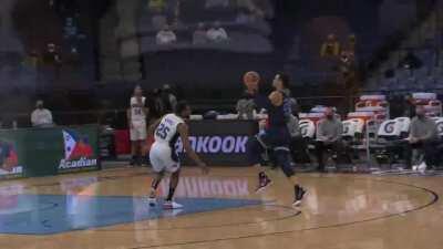 [Highlight] Ja Morant with a windmill to convert the alley oop!