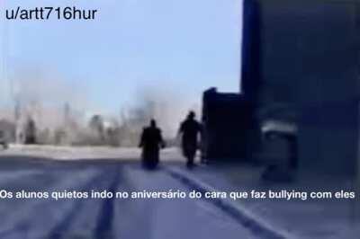 Essa desgraça de vídeo não vai