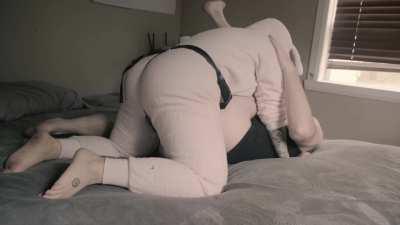 Hey 🥰 My name is Aliss ❤️ I am a curvy 🍑, sluty, always horny, dirty and kinky girl ❤️🍑 I have over 400 medias for only 6$ 🔥, 150 exclusive medias 📷 🎥 per month, 12 long length videos, free chat, free daily PPV 🚀, themed pack, daily stories, HUGE welcome 