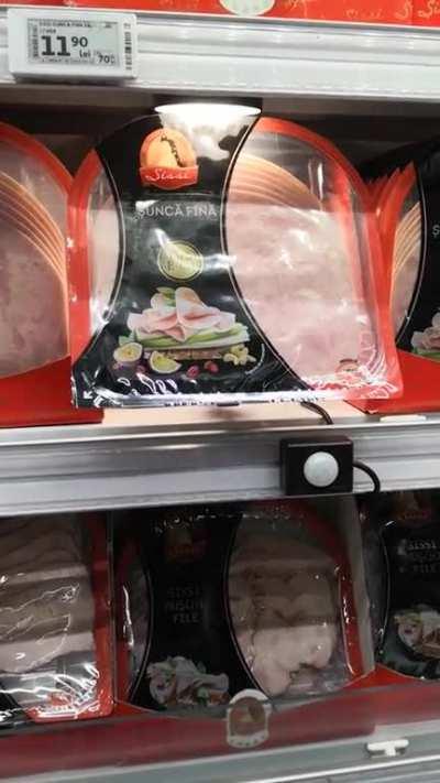 Everybody gangsta until the ham starts talking