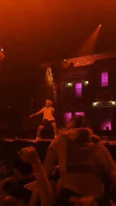 Girl attempts to be carried on shoulder but instead eats shit to the sound of tyler screaming