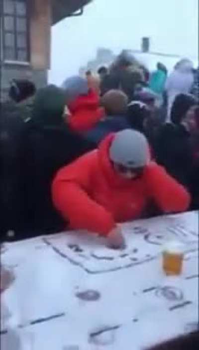 Snow DJ board immunity to frost -100 stealth +100 fun