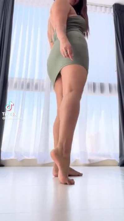 She’s 🥵 🤤👣