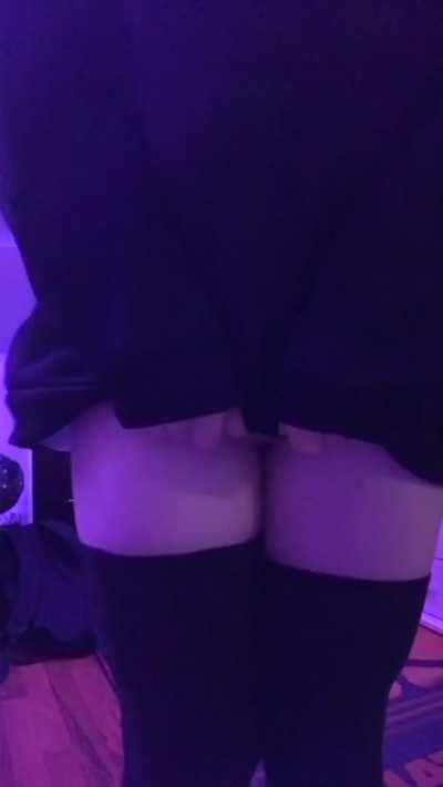 Ur gf would love it to get railed by it