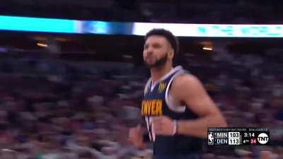 [Highlight] Jamal Murray was cooking in the 4th quarter against the Wolves, with 3 huge buckets in the clutch to seal the victory