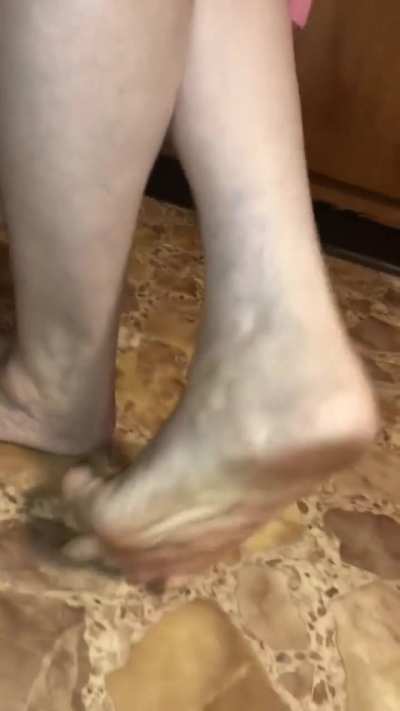 Milf 👣)) kitchen pedalpump