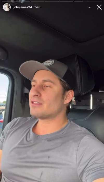 John James (johnjames94), owner of supplement company Strong & Sexy Fit, and one of his unhinged rants (these are a regular thing with him); this one is about gym etiquette & sweaty v*ginas 😩