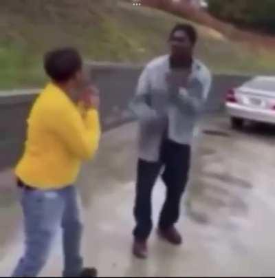 Girls try to jump a OG but they get their ass whooped