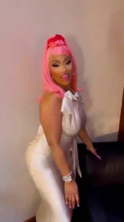 Nicki Minaj: Twerking