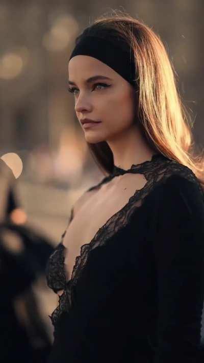 Barbara Palvin, ladies and gentlemen.