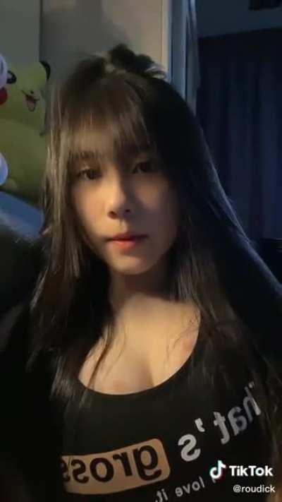 Perfect pillows (@roudick) cross from r / sgtiktokxmms