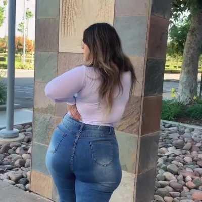 jean season😔 short shorts season is just better to me😭😭😭😭