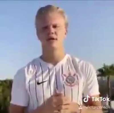 Haaland assina com o Corinthians