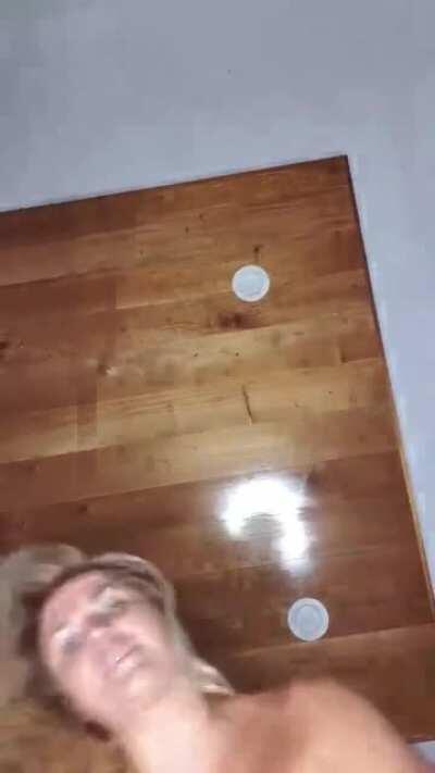 Scordamaglia Spreads Pussy over Camera