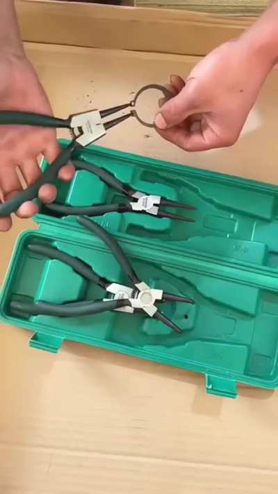 [💲18.55] ⚒️ A set of pliers