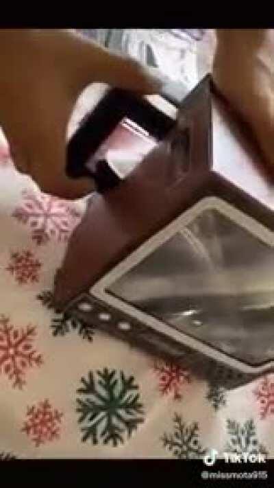 Retro TV Phone Screen Enlarger