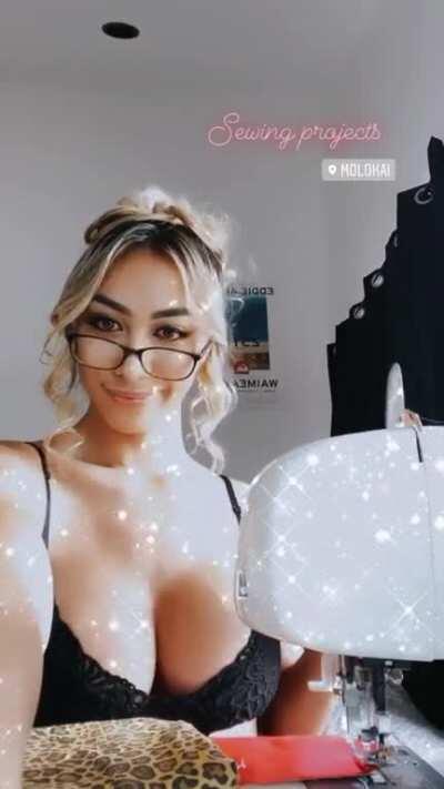 Bellator ring girl Kamalani Pico