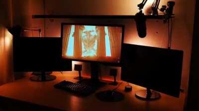 Now, that's some good use of RGB (active bias lighting)