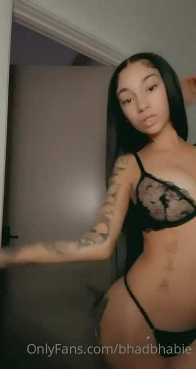 She's Bad AF - Get Her Folder