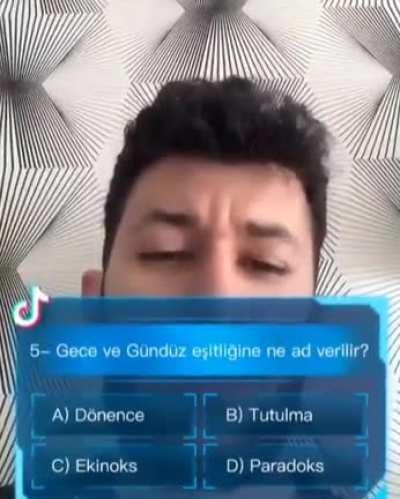 Sokrates Türkçe bilmiyor zaten