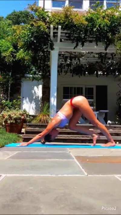 Nina Agdal IG: ninaagdal