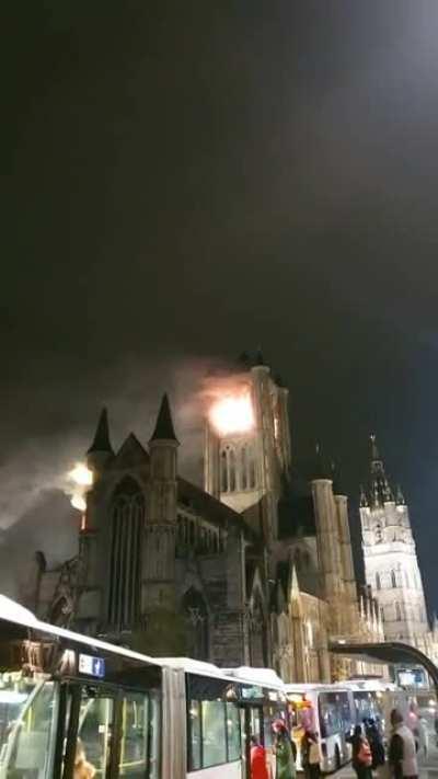 Fire broke out in Saint Nicholas Church, Ghent yesterday