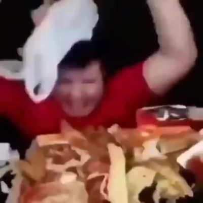 mfw hologram circus starts playing