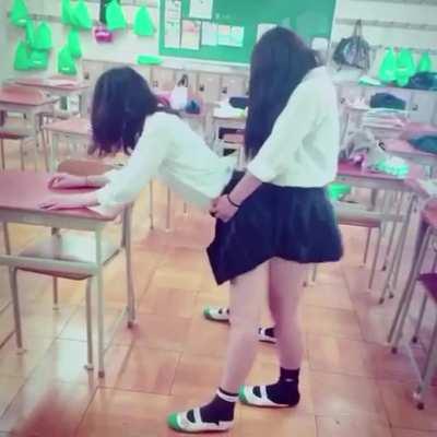 I always feel horny watching this! 😫😫😫😫😫😫