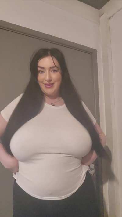 These massive curves are made to be admired