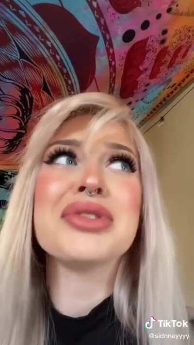 Mega super ultra thot