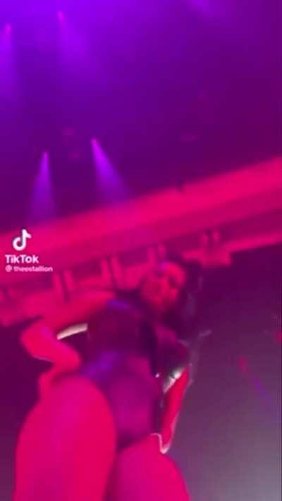 Anyone wanna jerk to Meg on cam rn?