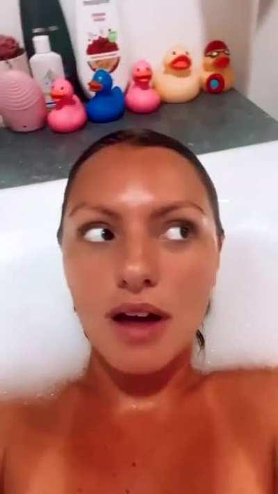 Old Instagram Story of Alexandra Stan 🔥