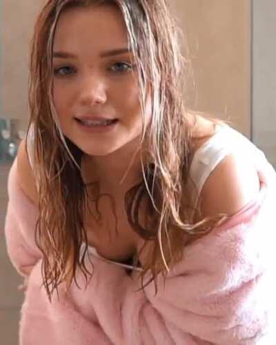 Aus dem Video: „GANZEN TAG ALLES WAS ICH TUE FOTOGRAFIEREN...“