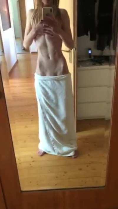 Luci Argento amazing abs