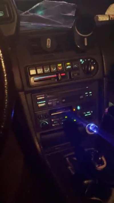 Fuck Vinyls and there overpriced “superior” audio quality 🖕🖕 you guys are SUCKERS for not trading your collection for cassettes like me 🤣🤣🤣🤣