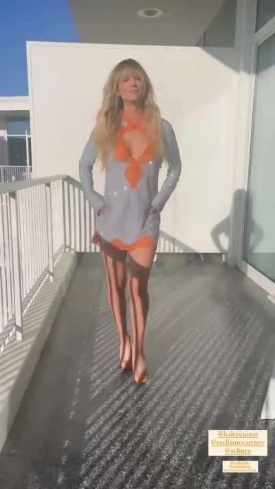 Kaley Cuoco strutting her stuff!
