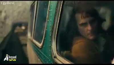 و انا رايح الكلية في المواصلات: