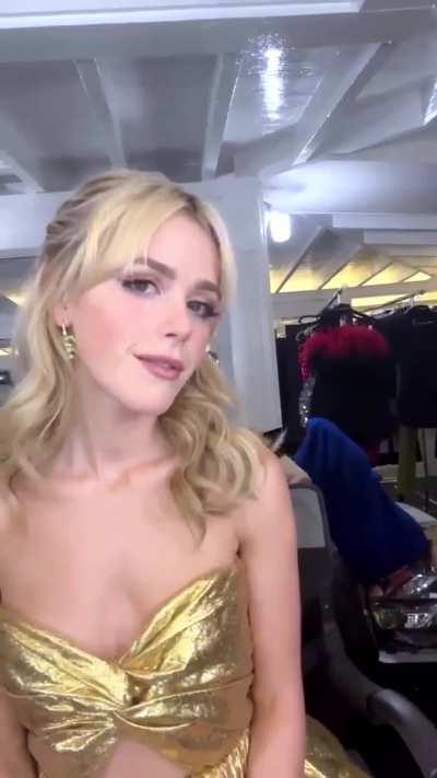 Kiki knows how sexy she is