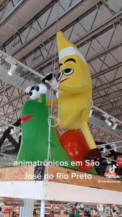 a volta dos animatronicos de mercado...