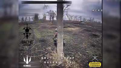 A Russian soldier behind a pillar was hit by an FPV drone in the Pokrovskoye direction. The footage was published by the Baltic Group of the 59th OMPBr on December 30, 2024.