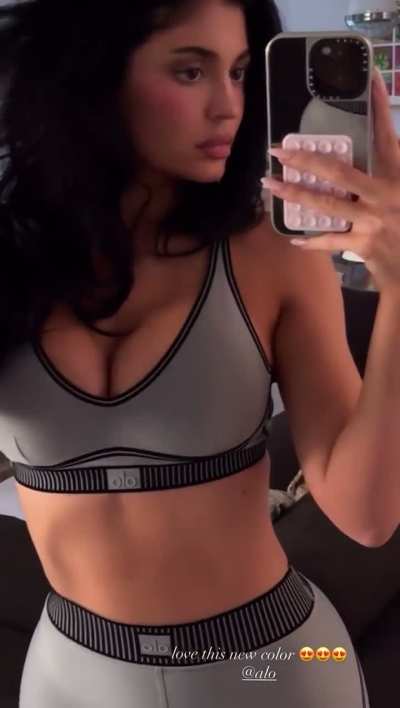 Goddess Kylie always looks good in alo